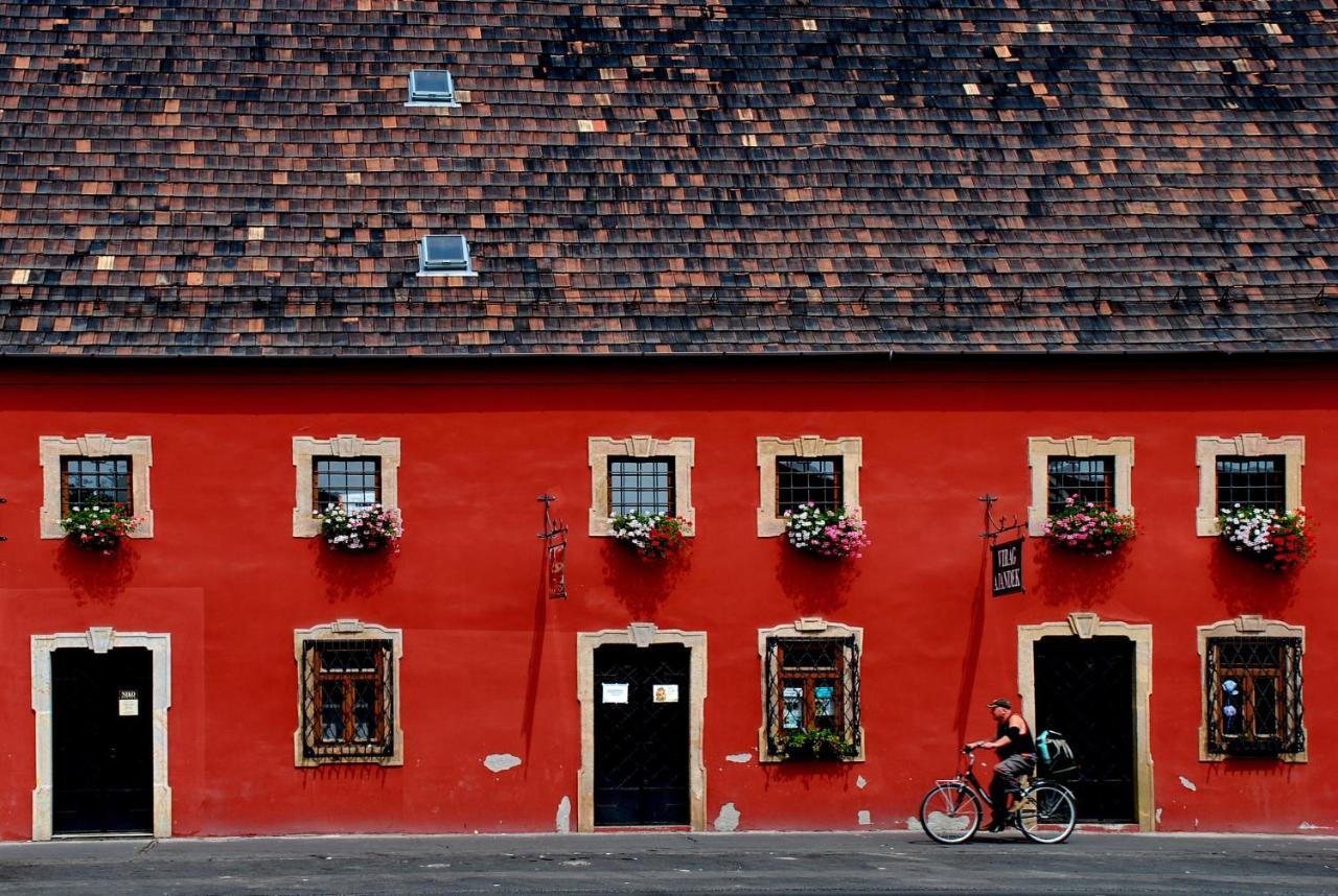 Rubra Panzio Bed & Breakfast Vác Exterior foto