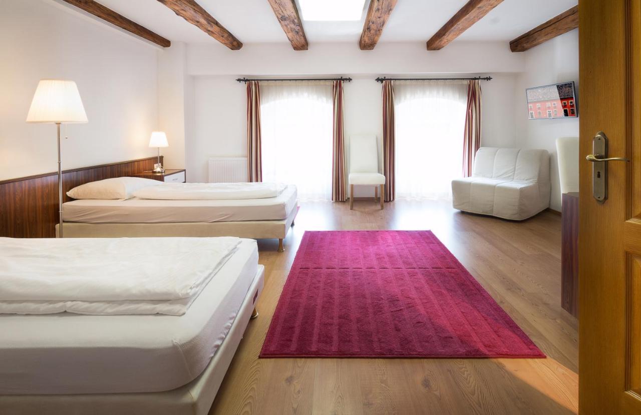 Rubra Panzio Bed & Breakfast Vác Exterior foto
