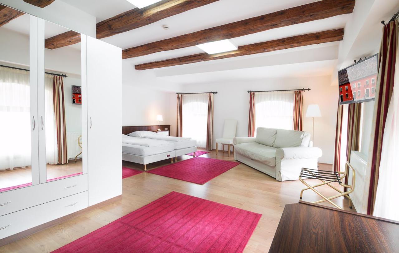 Rubra Panzio Bed & Breakfast Vác Exterior foto